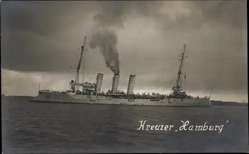 Foto Ak Deutsches Kriegsschiff, Hamburg, Kleiner Kreuzer, Reichsmarine