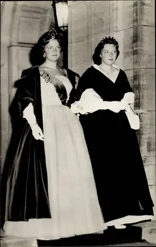 Ak Prinzessin Beatrix der Niederlande, Prinzessin Irene, Stadsschouwburg Amsterdam 1959