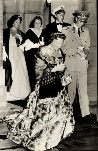 Ak König Baudouin von Belgien, Juliana der Niederlande, Beatrix, Stadsschouwburg Amsterdam 1959