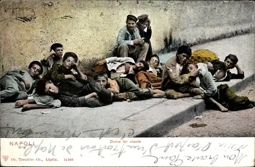Ak Napoli Neapel Campania, Dolce far niente, schlafende Männer und Jungen auf dem Bordsteig