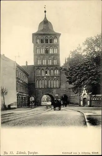 Ak Hansestadt Lübeck, Burgtor, Kutsche