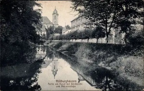 Ak Hildburghausen in Thüringen, Partie am Kanal mit Stadtkirche und Helenen Straße