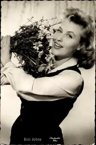 Ak Schauspielerin Bibi Johns in Die Unschuld vom Lande