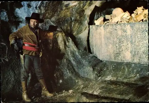 Ak Der Schatz im Silbersee, Herbert Lom in einer Höhle, Karl May
