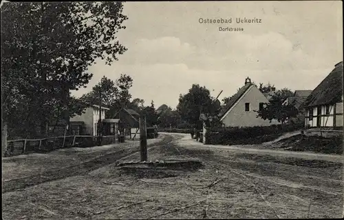 Ak Ostseebad Ückeritz auf Usedom, Dorfstraße