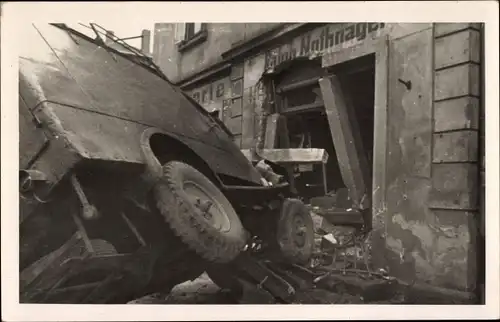 Foto Ak Heidenau in Sachsen, LKW in Geschäft von Ralph Nothnagel