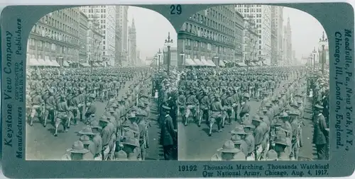 Stereo Foto Chicago Illinois USA, Thousands marching, National Army 1917, I WK