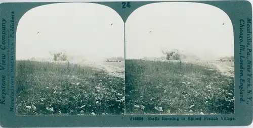 Stereo Foto Shells bursting in ruined french village, I WK