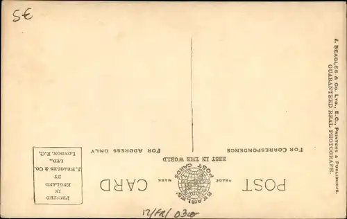 Ak The Prince of Wales, Künftiger König Georg VI. in Uniform, Zigarette