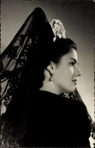 Foto Ak Frau in spanischer Tracht, Portrait