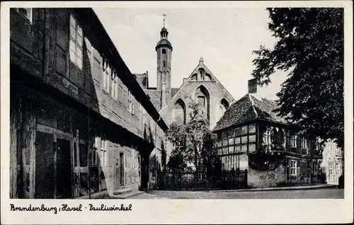 Ak Brandenburg an der Havel, Pauliwinkel, Straßenpartie, Fachwerkhaus, Kirche