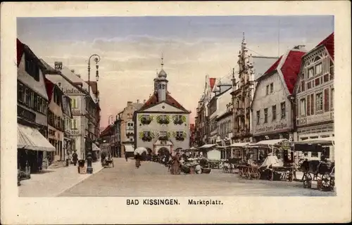 Ak Bad Kissingen Unterfranken Bayern, Marktplatz, Passanten, Kutsche
