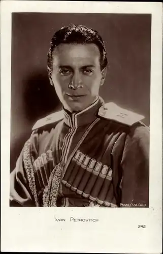 Ak Schauspieler Ivan Petrovich, Portrait in Uniform