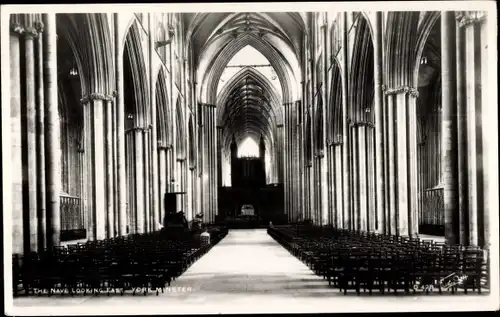 Ak York Yorkshire England, Minster, The Nave Looking east