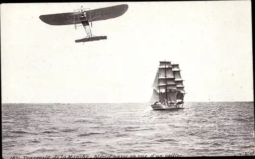 Ak Traversée de la Manche, Blériot passe en vue d'un voilier