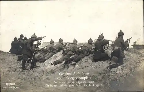 Ak Kriegsschauplatz, Kampf an der belgischen Küste, Truppen im Schutz der Dünen