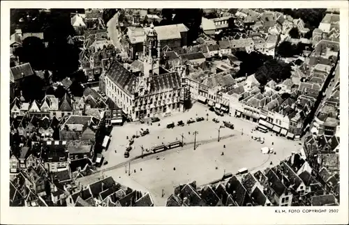 Ak Middelburg Zeeland Niederlande, Markt met Raadhuis voor 1940, Luftaufnahme