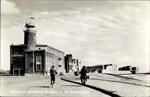 Ak Vlissingen Zeeland Niederlande, Boulevard Bankert en de Ruyterschool