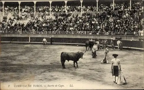 Ak Corrida de Toros, Suerte de Capa, Stierkampf, Arena