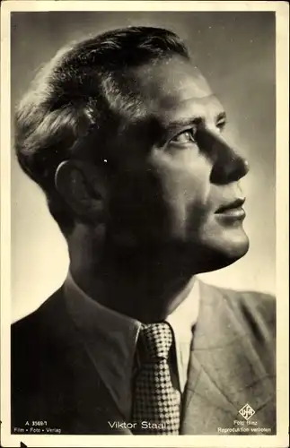 Ak Schauspieler Viktor Staal, Portrait, Anzug