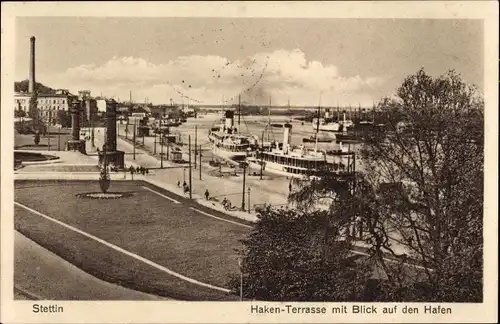 Ak Szczecin Stettin Pommern, Haken-Terrasse mit Blick auf den Hafen