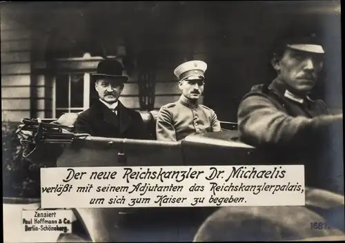 Ak Reichskanzler Dr. Michaelis mit seinem Adjutanten auf dem Weg zum Kaiser, I WK