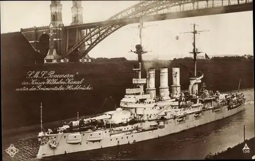 Ak Deutsches Kriegsschiff, SMS Pommern, Linienschiff, Kaiser Wilhelm Kanal, Grünentaler Hochbrücke