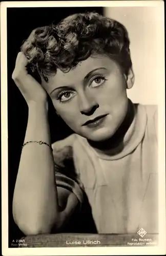Ak Schauspielerin Luise Ullrich, Portrait, Ross Verlag 2704/1