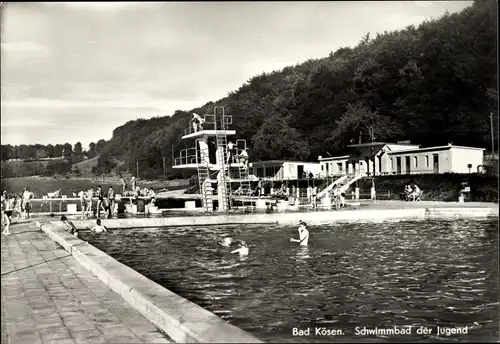 Ak Bad Kösen Naumburg an der Saale, Schwimmbad der Jugend, Sprungturm, Badegäste