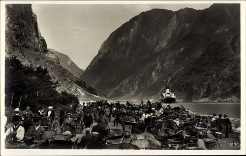 Ak Gudvangen Norwegen, Panorama, Dampfer, Kutsche