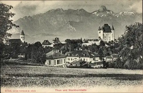 Ak Thun Kanton Bern Schweiz, Panorama mit Schloss und Stockhornkette