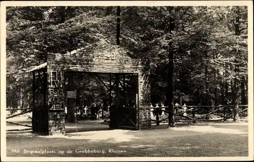Ak Rhenen Utrecht, Mil. Begraafplaats op de Grebbeberg