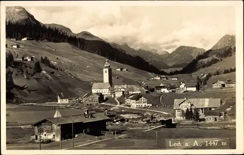 Ak Lech am Arlberg Vorarlberg, Panorama, Kirche