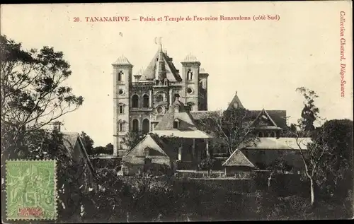 Ak Antananarivo Tananarive Madagaskar, Palais et Temple de l'ex reine Ranavalona