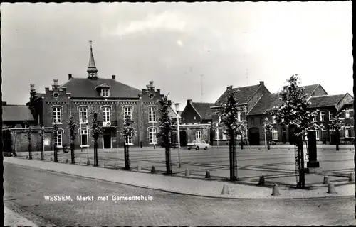 Ak Wessem Limburg Niederlande, Markt met Gemeentehuis