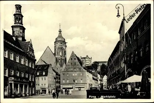 Ak Pirna an der Elbe, Marktplatz, Passanten, Turm