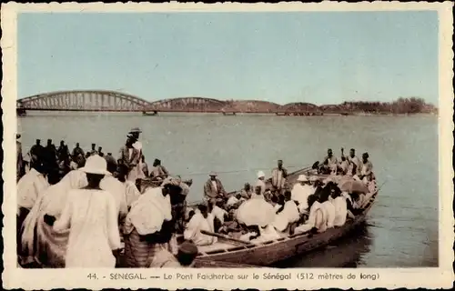 Ak Saint Louis Senegal, Le Pont Faidherbe sur le Senegal, Boot