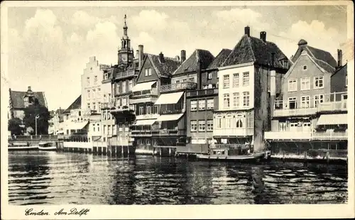 Ak Emden, Partie am Delft mit Blick auf das Rathaus