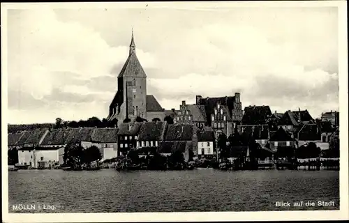 Ak Mölln im Herzogtum Lauenburg, Blick vom Wasser auf die Stadt, Kirchturm