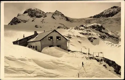 Ak Partenen Gaschurn in Vorarlberg, Silvretta, Wiesbadener Hütte, Winter