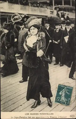 Ak Les Modes Nouvelles, la Jupe Pantalon