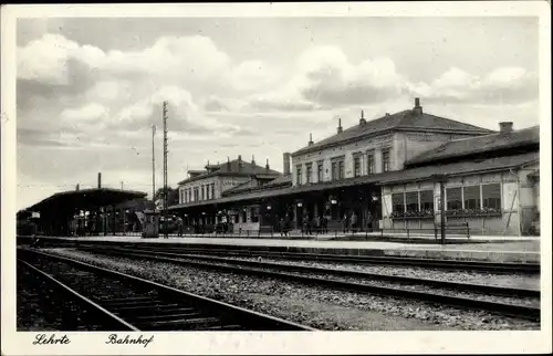 Ak Lehrte in Niedersachsen, Bahnhof, Gleisansicht