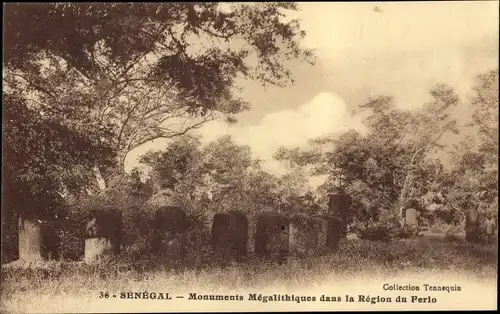 Ak Senegal, Monuments Megalithiques dans le Region du Ferlo