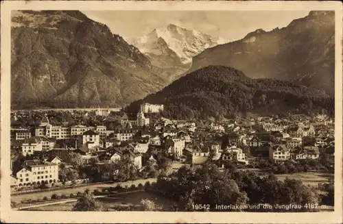 Ak Interlaken Kanton Bern Schweiz, Gesamtansicht, Jungfrau