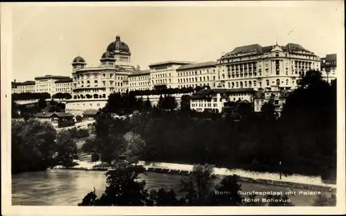 Ak Bern Stadt Schweiz, Bundespalast mit Palace Hotel Bellevue