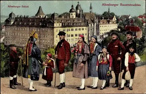 Ak Altenburg in Thüringen, Schloss, Bauerntrachten