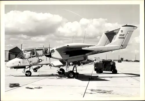 Foto US Amerikanisches Militärflugzeug, Rockwell OV 10, USAF 13558