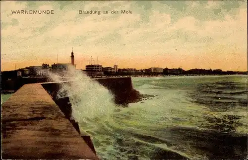 Ak Ostseebad Warnemünde Rostock, Brandung an der Mole