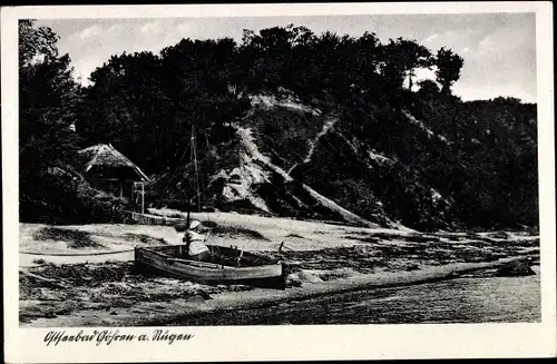 Ak Ostseebad Göhren auf Rügen, Strandabschnitt, Segelboot am Strand, Hütte