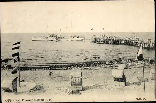 Ak Ostseebad Brunshaupten Kühlungsborn, Strand, Strandkörbe, Flaggen, Steg, Dampfschiff